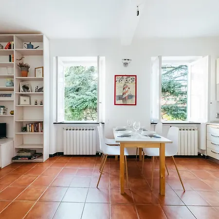 Apartment Casetta Di Dei Mille Wifi Genoa